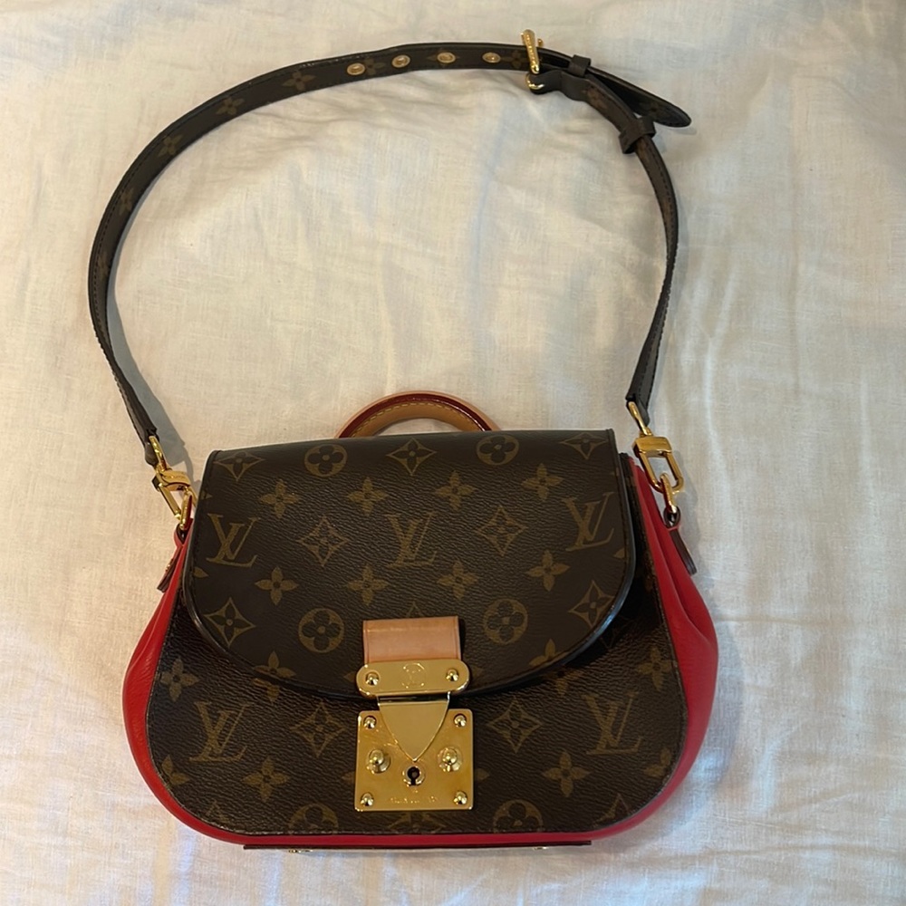 Louis Vuitton Eden Shoulder bag PM. Pre-owned. Good condition.
